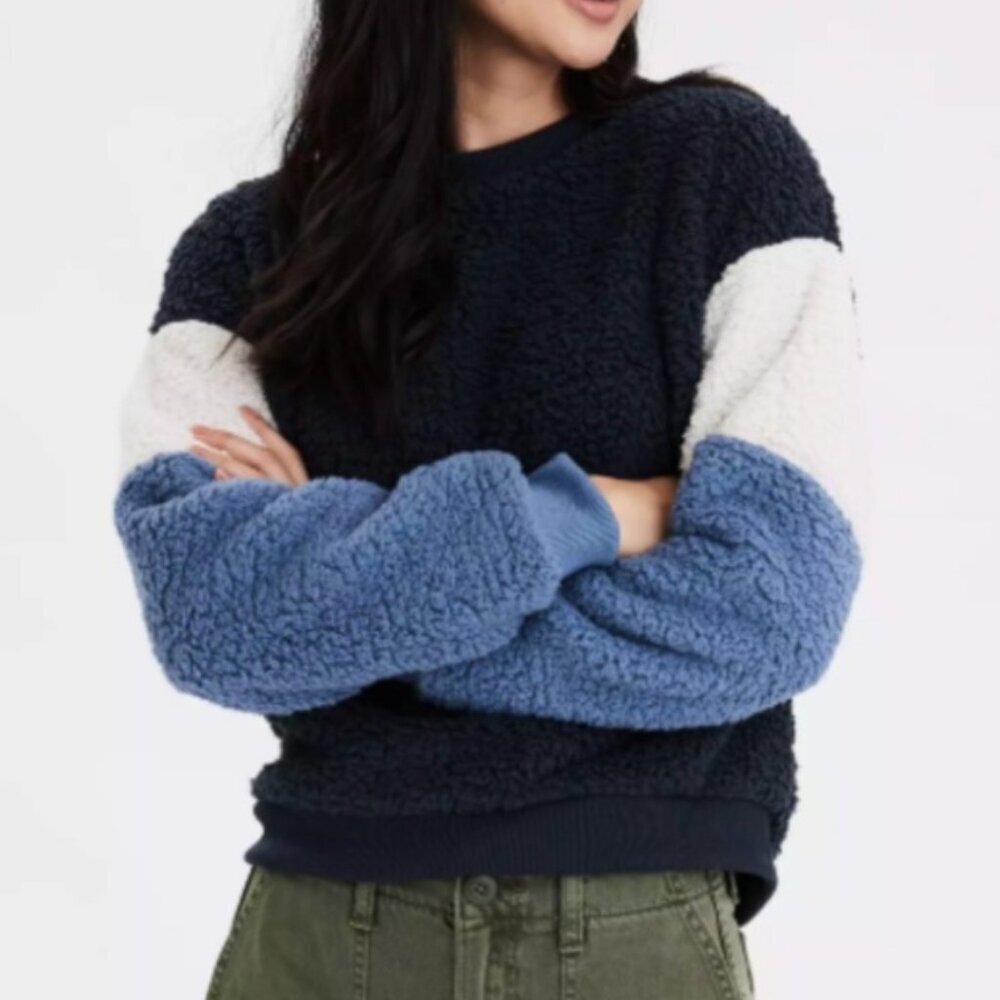 AMERICAN EAGLE Navy Blue Cream Colorblock Sherpa Pullover Crewneck Sweatshirt S